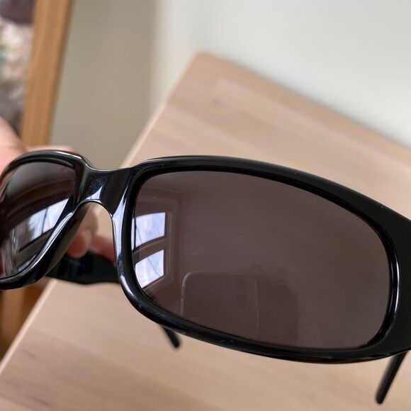 Y2K Black Gucci Sunglasses - Picture 11 of 12